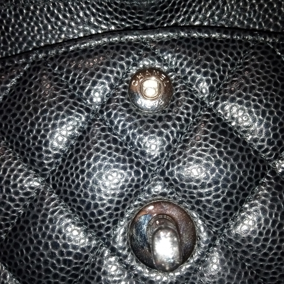 Authentic chanel bag - Picture 8 of 16